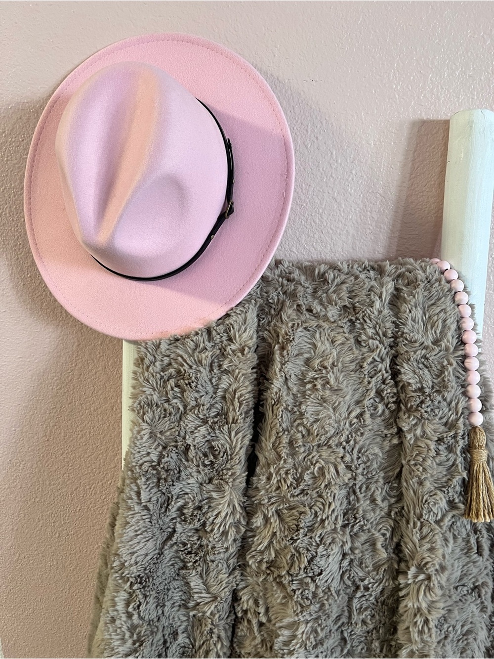 💗 Soft Pink Felt Wide Brim Fedora Hat with Brown Band 💗